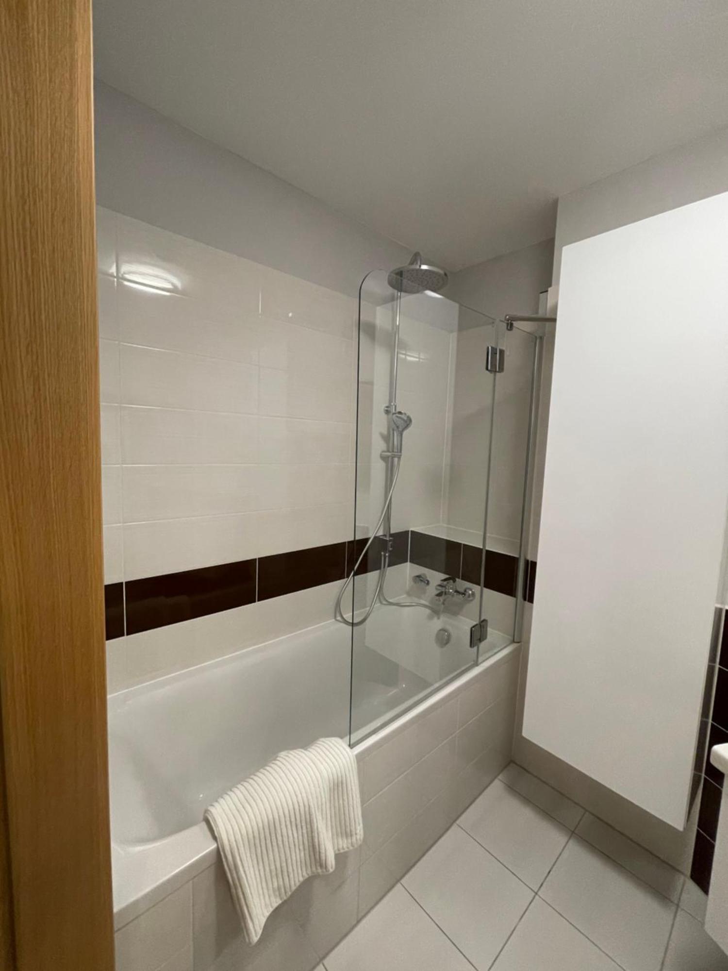 Sag Panorama City Apartment 3 Rooms Free Parking Free Wifi Μπρατισλάβα Εξωτερικό φωτογραφία